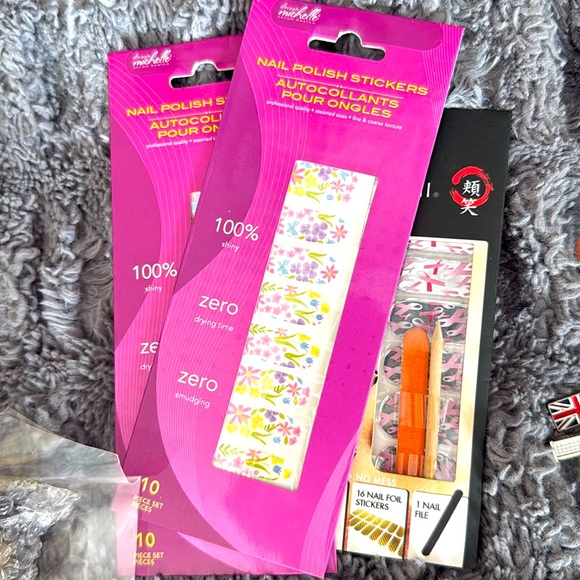 Other - Stick On Nailpolish